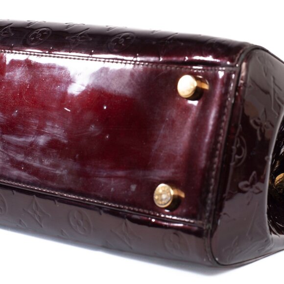 Authentic Louis Vuitton Vernis Monogram Amarante Brea MM Handbag - Picture 6 of 16